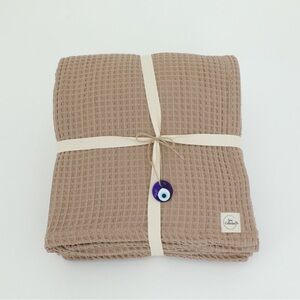 Cozy Waffle Knit Blanket - Beige